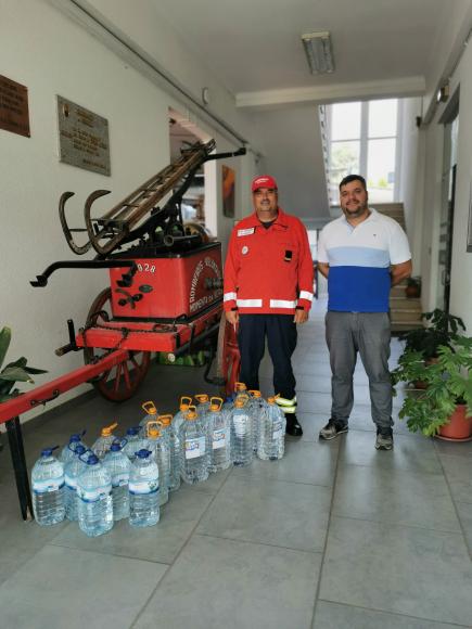 OFERTA DE 20 GARRAF&Otilde;ES DE &Aacute;GUA AOS BOMBEIROS VOLUNT&Aacute;RIOS DE MOIMENTA DA BEIRA 